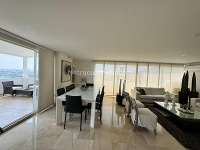 Apartamento de 3 alcobas en venta en La Flora, Cali, 200 m² · foto 2 de 20