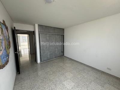 Apartamento de 3 alcobas en venta en Versalles, Cali, 245 m² · foto 19 de 20