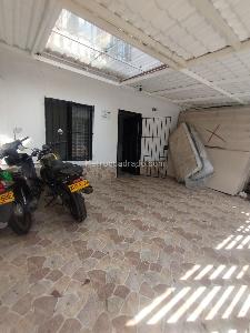Casa de 5 alcobas en venta en Ciudadela Comfandi, Cali, 240 m² · foto 5 de 13