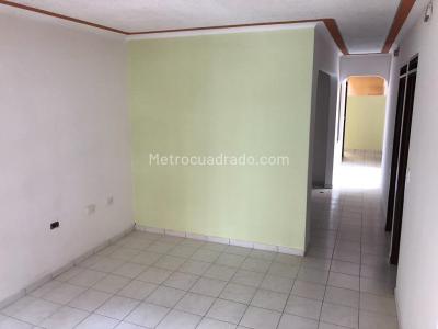 Casa de 5 alcobas en venta en Las Granjas, Cali, 360 m² · foto 2 de 10