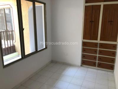 Casa de 5 alcobas en venta en Las Granjas, Cali, 360 m² · foto 5 de 10