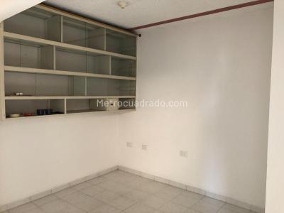 Casa de 5 alcobas en venta en Las Granjas, Cali, 360 m² · foto 8 de 10