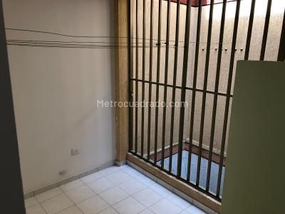 Casa de 5 alcobas en venta en Las Granjas, Cali, 360 m² · foto 9 de 10