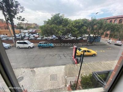 Apartaestudio en arriendo en Marly, Bogotá · foto 14 de 18