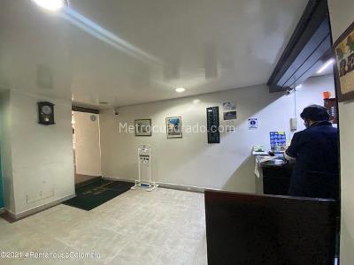 Apartaestudio en arriendo en Marly, Bogotá · foto 3 de 18