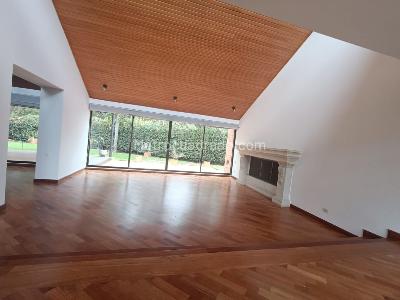Casa de 3 alcobas en venta en San Simon Guaymaral, Bogotá, 1520 m² · foto 2 de 20