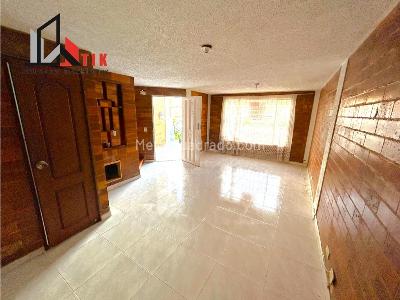 Casa de 3 alcobas en venta en Provivienda, Funza, 65 m² · foto 3 de 20