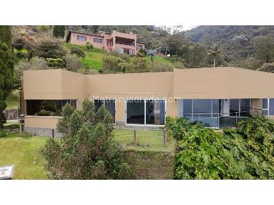 Casa de 3 alcobas en venta en Alto De Palmas, Envigado, 540 m² · foto 3 de 20