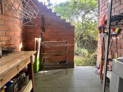 Casa de 3 alcobas en venta en San Lucas, Medellín, 198 m² · foto 9 de 20