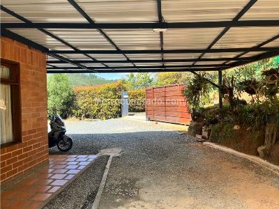 Casa de 3 alcobas en venta en Alto Del Escobero, Envigado, 150 m² · foto 8 de 20