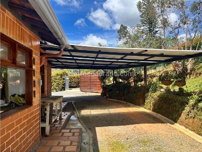Casa de 3 alcobas en venta en Alto Del Escobero, Envigado, 150 m² · foto 9 de 20