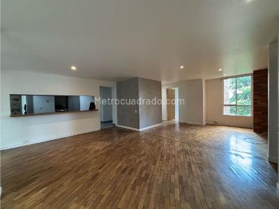 Apartamento de 3 alcobas en venta en El Poblado, Medellín, 101 m² · foto 2 de 14