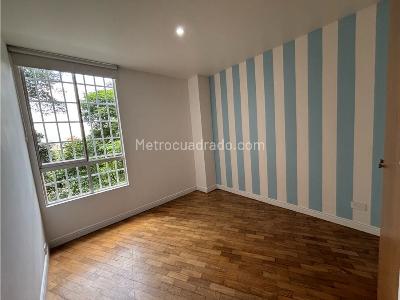 Apartamento de 3 alcobas en venta en El Poblado, Medellín, 101 m² · foto 8 de 14