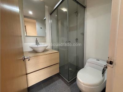 Apartamento de 3 alcobas en venta en El Poblado, Medellín, 101 m² · foto 9 de 14