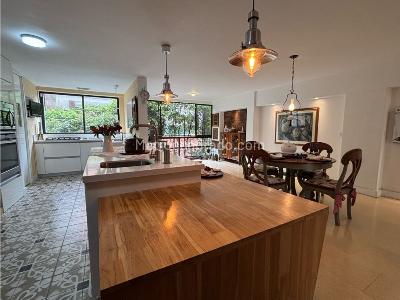 Apartamento de 3 alcobas en venta en El Poblado, Medellín, 250 m² · foto 6 de 20