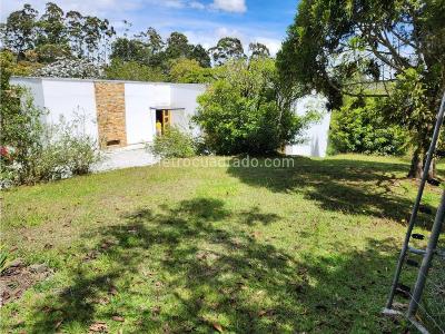 Casa de 2 alcobas en venta en Pantanillo Sta Elena, Medellín, 266 m² · foto 2 de 20