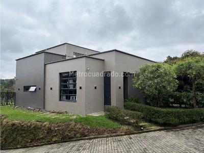 Casa de 3 alcobas en venta en Alto De Palmas, Envigado, 420 m² · foto 9 de 20
