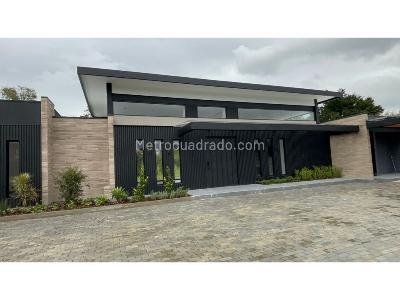 Casa de 4 alcobas en venta en Llanogrande, Rionegro, 510 m² · foto 2 de 20