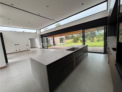 Casa de 4 alcobas en venta en Llanogrande, Rionegro, 510 m² · foto 9 de 20