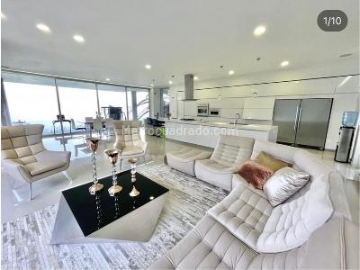 Casa de 3 alcobas en venta en El Poblado, Medellín, 730 m² · foto 4 de 11