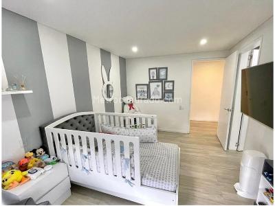 Casa de 3 alcobas en venta en El Poblado, Medellín, 730 m² · foto 6 de 11