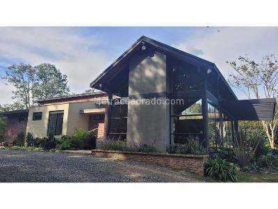 Casa de 3 alcobas en venta en Alto De Palmas, Envigado, 221 m² · foto 2 de 20