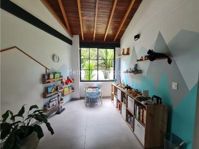 Casa de 3 alcobas en venta en Alto De Palmas, Envigado, 221 m² · foto 19 de 20