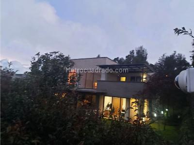 Casa de 4 alcobas en venta en Alto De Palmas, Envigado, 520 m² · foto 2 de 16