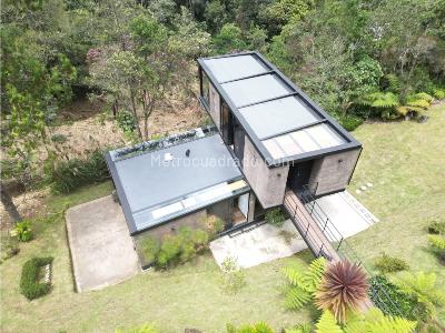 Casa de 2 alcobas en venta en Alto Del Escobero, Envigado, 180 m² · foto 4 de 20