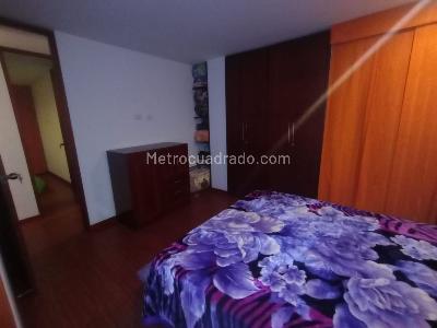 Apartamento de 3 alcobas en venta en Ciudad Jardin, Bogotá, 68 m² · foto 4 de 12