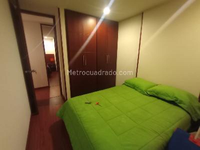 Apartamento de 3 alcobas en venta en Ciudad Jardin, Bogotá, 68 m² · foto 2 de 12