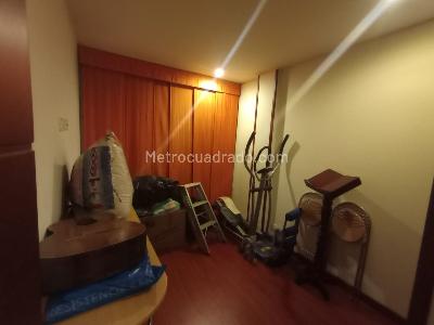 Apartamento de 3 alcobas en venta en Ciudad Jardin, Bogotá, 68 m² · foto 3 de 12