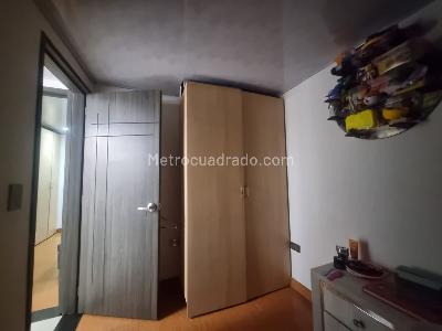 Apartamento de 2 alcobas en venta en Santa Isabel, Bogotá, 44 m² · foto 2 de 14