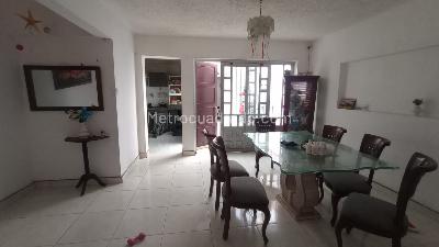 Casa de 5 alcobas en venta en San Antonio, Bogotá, 194 m² · foto 4 de 5