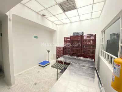 Casa de 5 alcobas en venta en San Antonio, Bogotá, 359 m² · foto 3 de 12