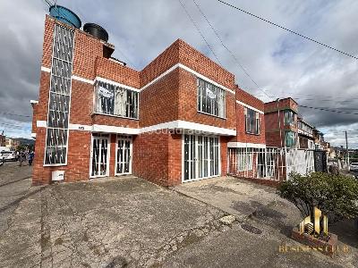 Casa en venta en Santa Clara, Zipaquirá · foto 2 de 17