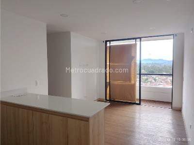 Apartamento de 3 alcobas en venta en Rionegro, Rionegro, 69 m² · foto 2 de 20