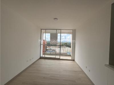 Apartamento de 3 alcobas en venta en Ojo De Agua, Rionegro, 73 m² · foto 2 de 20