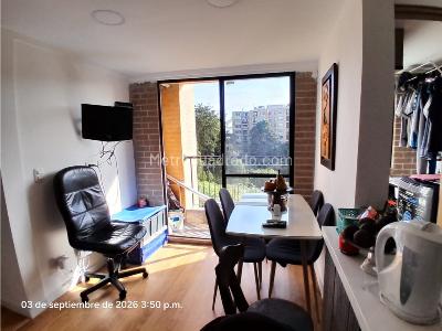 Apartamento de 2 alcobas en venta en Horizontes De La Catolica, Rionegro, 50 m² · foto 2 de 18