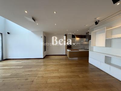 Apartamento de 2 alcobas en venta en Los Rosales, Bogotá, 171 m² · foto 2 de 20