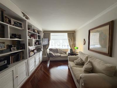 Apartamento de 3 alcobas en venta en Los Rosales, Bogotá, 251 m² · foto 10 de 15