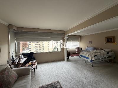 Apartamento de 3 alcobas en venta en Los Rosales, Bogotá, 251 m² · foto 14 de 15