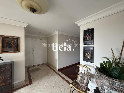 Apartamento de 3 alcobas en venta en Los Rosales, Bogotá, 251 m² · foto 9 de 15