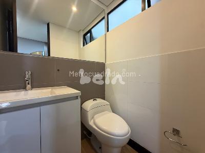 Apartamento de 3 alcobas en venta en Santa Barbara Occidental, Bogotá, 159 m² · foto 6 de 15