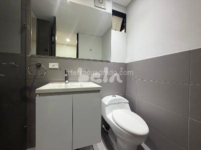 Apartamento de 3 alcobas en venta en Santa Barbara Occidental, Bogotá, 159 m² · foto 7 de 15