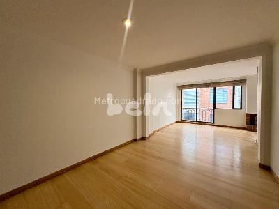 Apartamento de 2 alcobas en arriendo en Chico Norte, Bogotá, 84 m² · foto 2 de 10