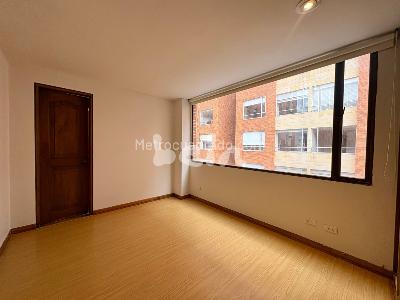 Apartamento de 2 alcobas en arriendo en Chico Norte, Bogotá, 84 m² · foto 7 de 10