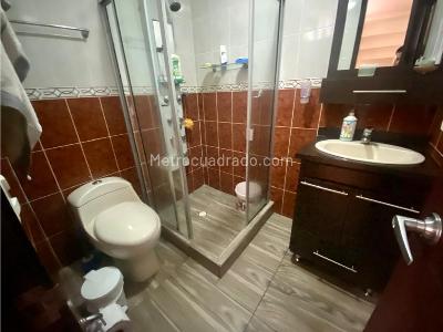 Casa de 3 alcobas en venta en La Carola, Manizales, 84 m² · foto 4 de 12