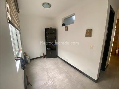 Casa de 3 alcobas en venta en La Carola, Manizales, 84 m² · foto 11 de 12