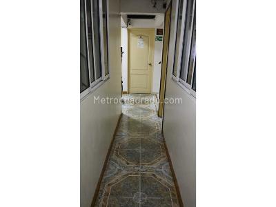 Casa de 5 alcobas en venta en Castilla Nuevo Terminal, Manizales, 216 m² · foto 7 de 20
